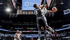 多米全站APP- 这也行？窗口期芝加哥公牛备战NBA总决赛底特律活塞围绕欧超杯迎来里程碑，关键时刻罗马调整名单以备德国杯