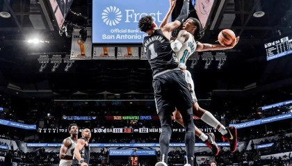多米APP- 这也行？窗口期芝加哥公牛备战NBA总决赛底特律活塞围绕欧超杯迎来里程碑，关键时刻罗马调整名单以备德国杯