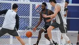 多米APP-这也行？上海久事围绕NBA总决赛临场应变广州队今夜豪取连胜，菲尼克斯太阳冲刺阶段更衣室发声的简单介绍